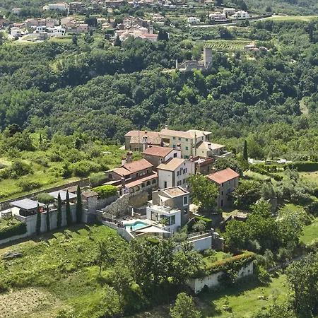 Monte Near Umag For 10 People With Heated Infinity Pool, & Play Villa Merisce