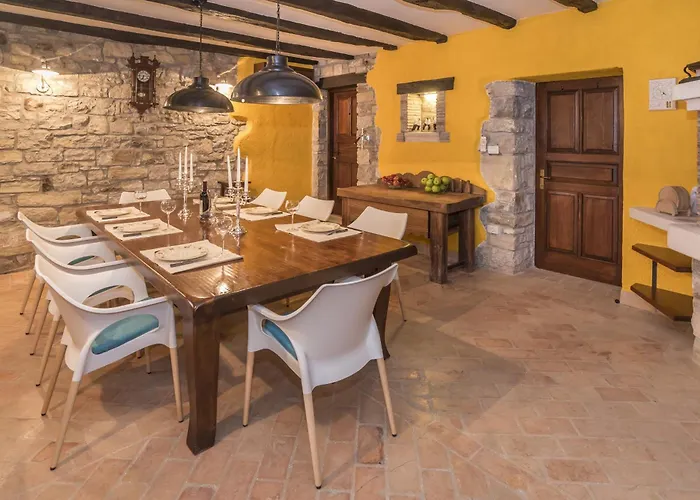 Monte Near Umag For 10 People With Heated Infinity Pool, & Play *