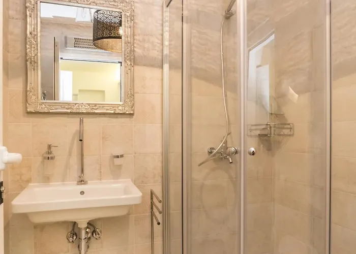 Villa Monte Near Umag For 10 People With Heated Infinity Pool, & Play Merisce