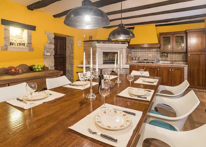 Monte Near Umag For 10 People With Heated Infinity Pool, & Play *