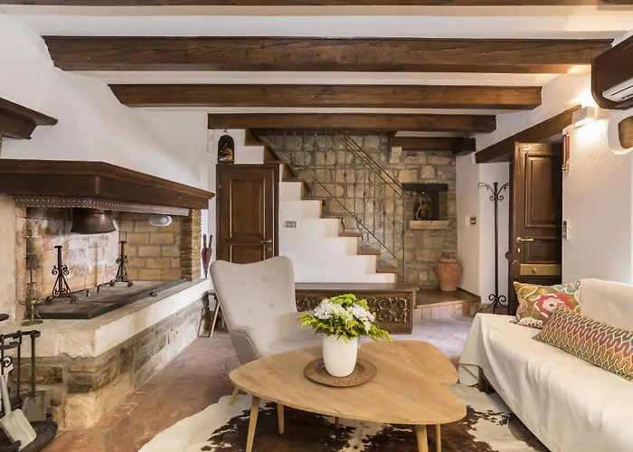 Villa Monte Near Umag For 10 People With Heated Infinity Pool, & Play Merisce