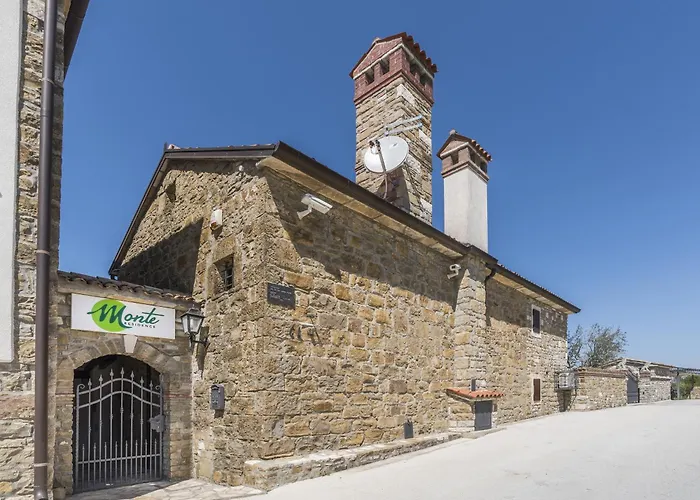 Monte Near Umag For 10 People With Heated Infinity Pool, & Play * Merisce