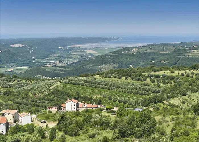 Villa Monte Near Umag For 10 People With Heated Infinity Pool, & Play *